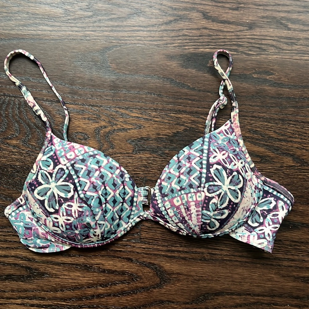 Gorgeous underwire Bikini top